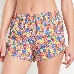 Old Navy Mid-Rise StretchTech Run Shorts 3” inseam in Multi Ditsy Floral